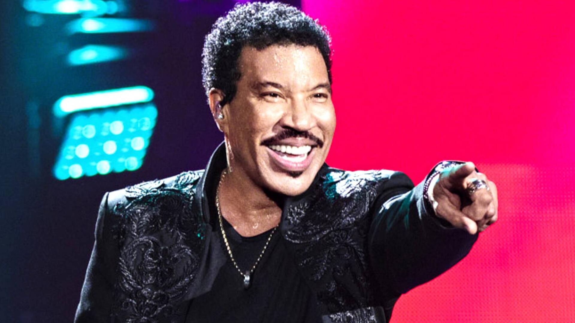 Król lat 80. zagra w Łodzi. Lionel Richie i dwie polskie gwiazdy [DATA